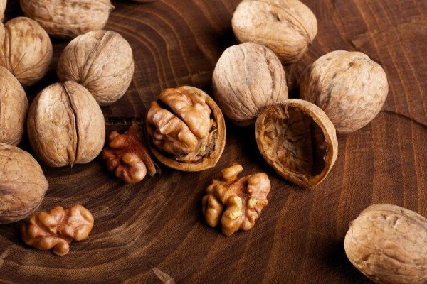 金鼎配资 这3种坚果正偷偷伤害你的血管！医生提醒：男女老少，都该少吃